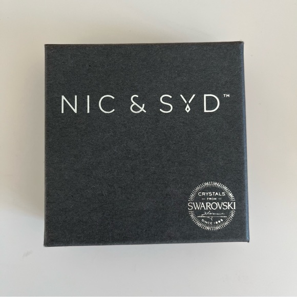 Nic & Syd Swarovski Earrings and Necklace Set - Picture 3 of 3